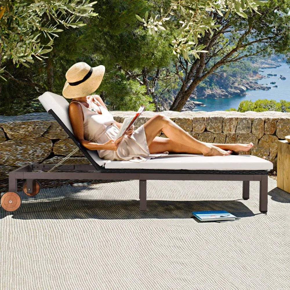 Patio Chaise Lounge Chair Outdoor Rattan Lounger Recliner Chair Adjustable Position Folding Wicker Lounge Chair with
